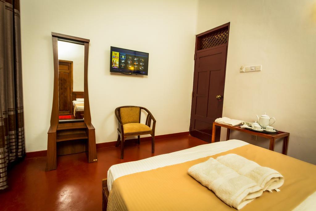 Dayanithi Guest House Dżafna Zewnętrze zdjęcie