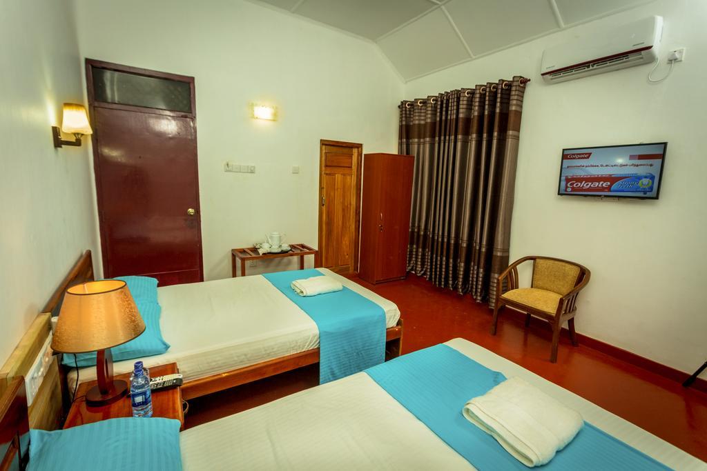 Dayanithi Guest House Dżafna Zewnętrze zdjęcie